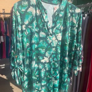 Camiseta estampada cuello mao