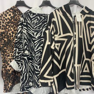 Chaqueta cremallera animalprint